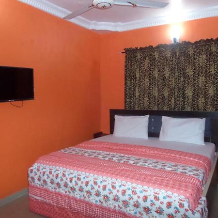 De-Zone Hotel Ikotun Dış mekan fotoğraf