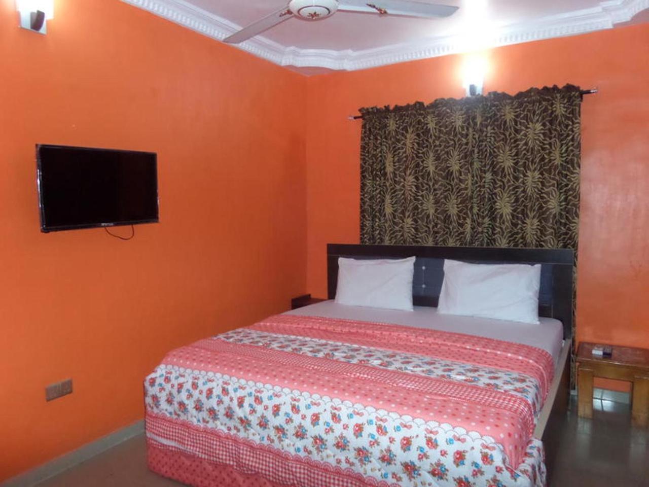 De-Zone Hotel Ikotun Dış mekan fotoğraf